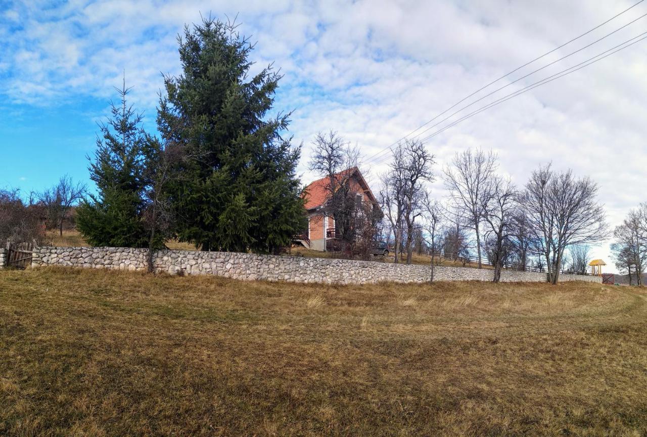 Вілла Srdica Kuca Trnava  Екстер'єр фото